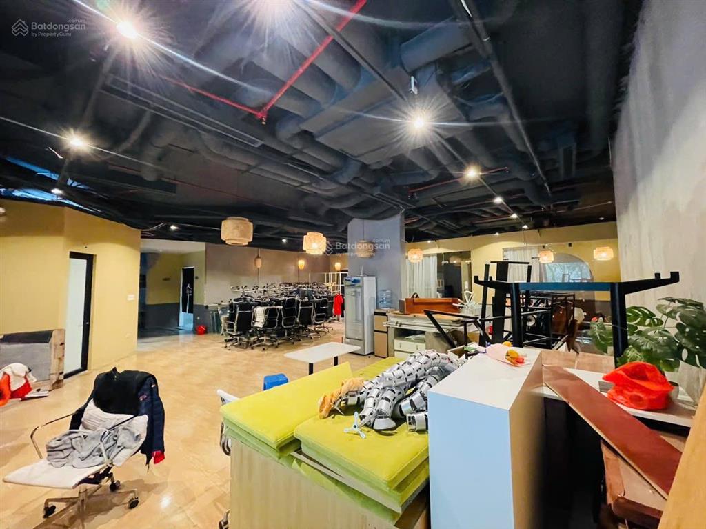 Bql cho thuê văn phòng hạng b, toà web3 tower phố duy tân. diện tích 250m2  giá 300k/m2/th