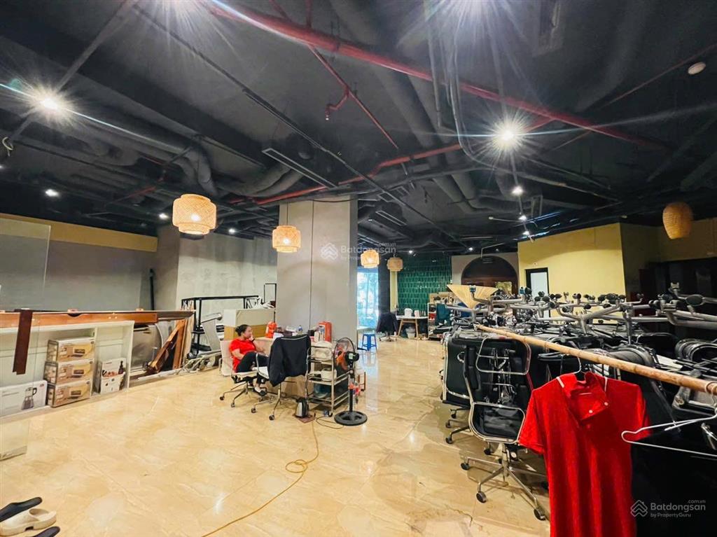 Bql cho thuê văn phòng hạng b, toà web3 tower phố duy tân. diện tích 250m2  giá 300k/m2/th