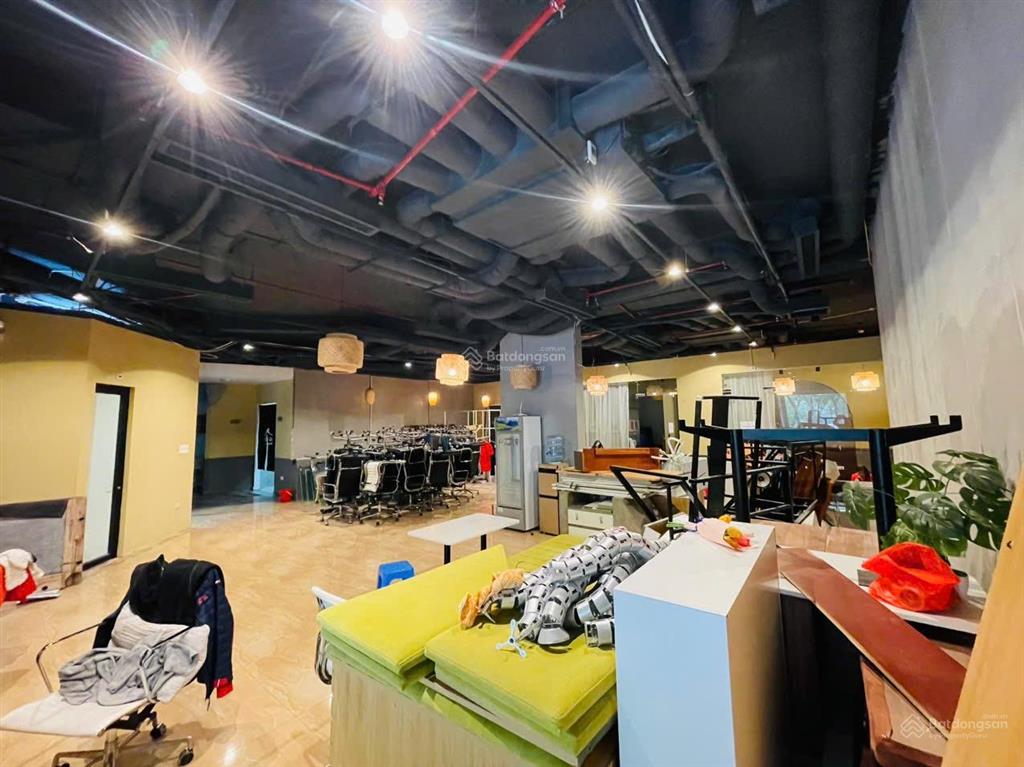 Bql cho thuê văn phòng hạng b, toà web3 tower phố duy tân. diện tích 250m2  giá 300k/m2/th