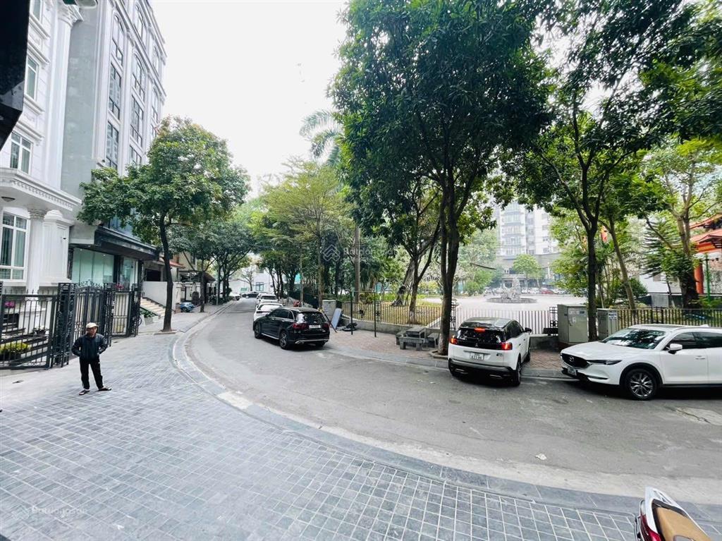 Bql cho thuê văn phòng hạng b, toà web3 tower phố duy tân. diện tích 250m2  giá 300k/m2/th