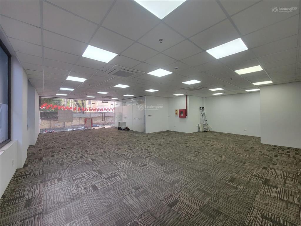 Bql cho thuê văn phòng toà kim ánh  duy tân  cầu giấy. dt cho thuê 340m2  giá 200k/m2/th