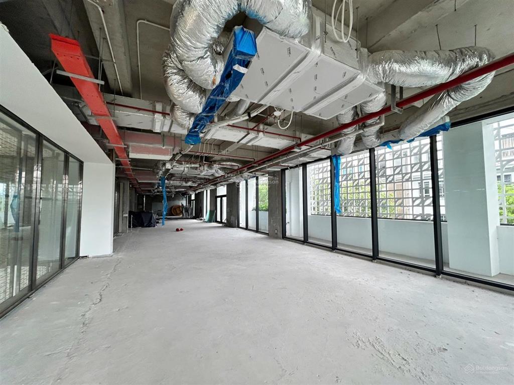 Bql cho thuê tòa nhà văn phòng aura  kđt the manor central park  diện tích 200m2 300nghìn/m2/th