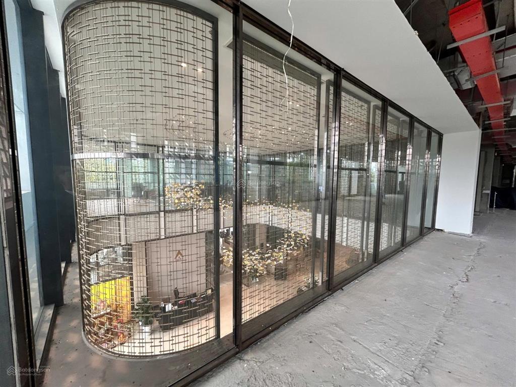 Bql cho thuê tòa nhà văn phòng aura  kđt the manor central park  diện tích 200m2 300nghìn/m2/th