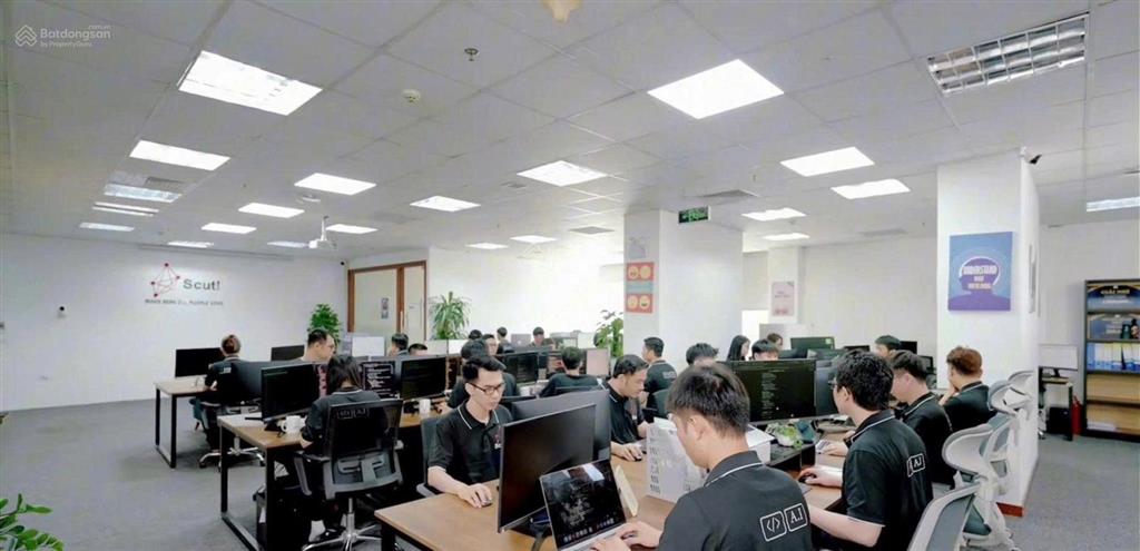 Hot! bql cho thuê văn phòng flc landmark tower dt 200m2  giá thuê 250k/m2/th
