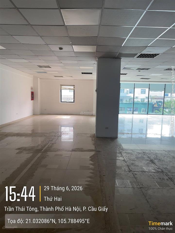 Văn phòng 400m² tòa lucky building trần thái tông. giá thuê 320 nghìn/m2/tháng có cắt nhỏ