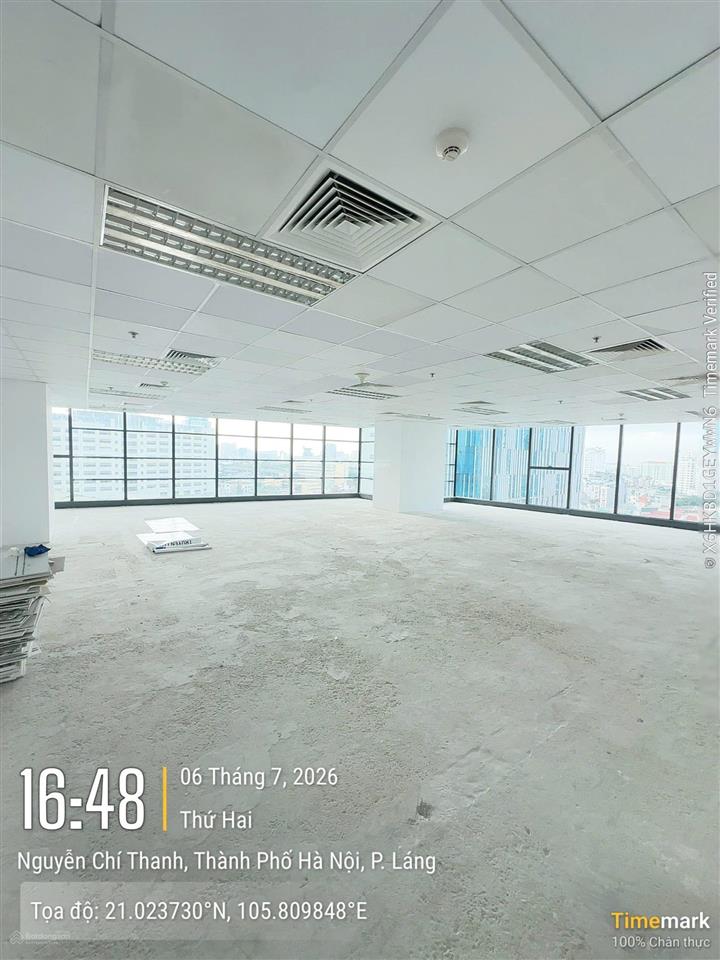 Cho thuê văn phòng hạng a, toà rox 54a nguyễn chí thanh. dt 2000m2 có cắt từ 100m2