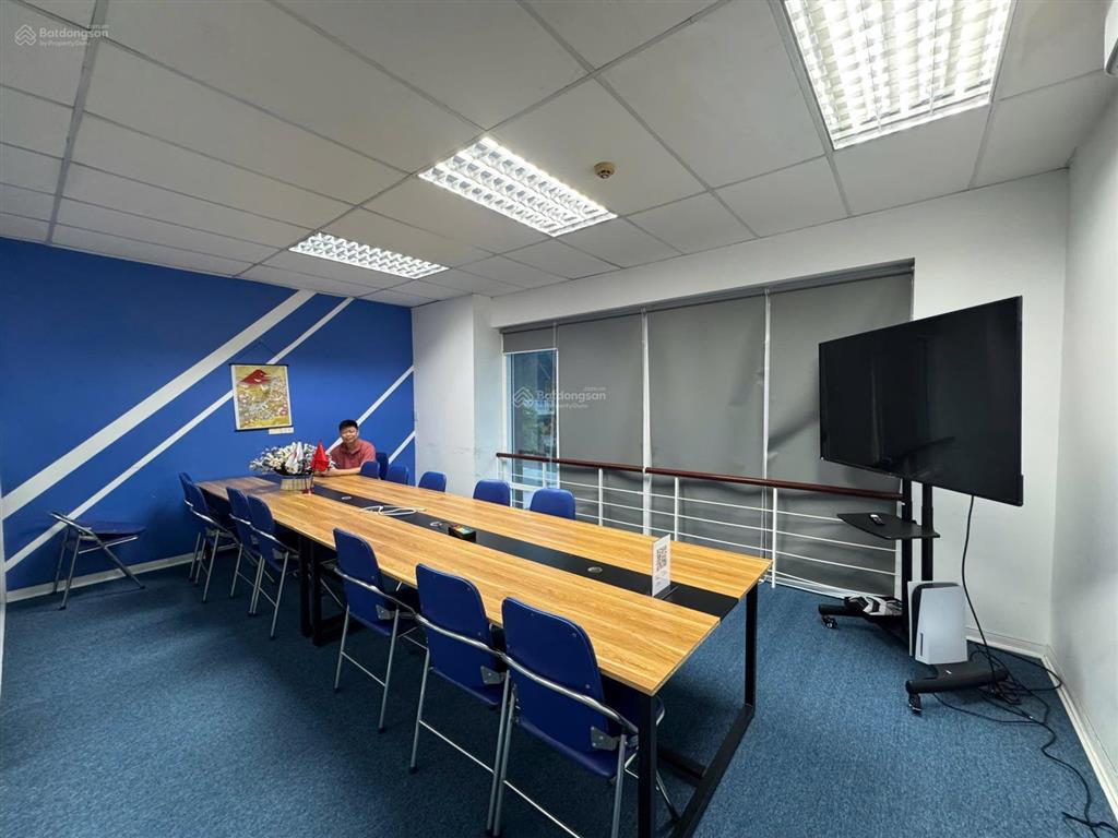 Văn phòng 300m tại toà nhà kinh đô 292 tây sơn cho thuê sẵn nội thất. giá thuê 190k/m2