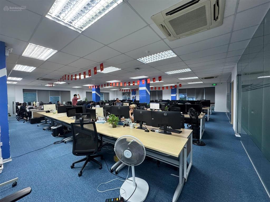 Văn phòng 300m tại toà nhà kinh đô 292 tây sơn cho thuê sẵn nội thất. giá thuê 190k/m2