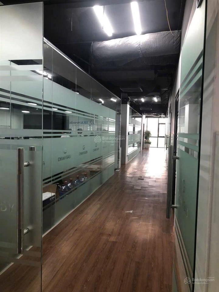 Cho thuê 350m2 văn phòng tòa việt hương building. giá thuê 180k/m2   0345 943 ***