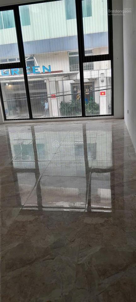 Cho thuê tòa nhà văn phòng mặt đường bưởi. diện tích 100m2, 5 tầng, giá thuê 100tr/tháng