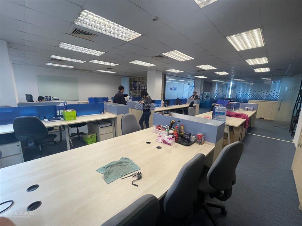 Cđt cho thuê văn phòng tại tòa nhà 81a trần quốc toản hk, dt 100m2  giá 350k/m2