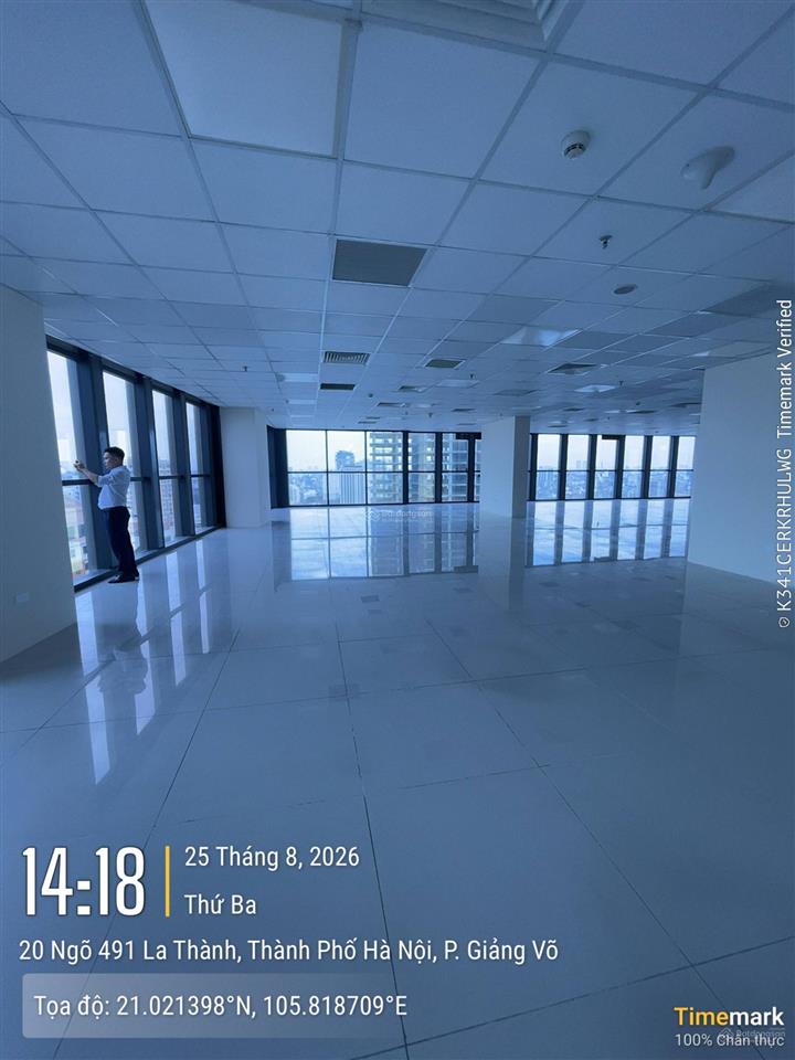 Cho thuê văn phòng hạng a tòa friend's tower số 11 láng hạ. dt 700m2 có cắt từ 100m2. giá thuê 585k