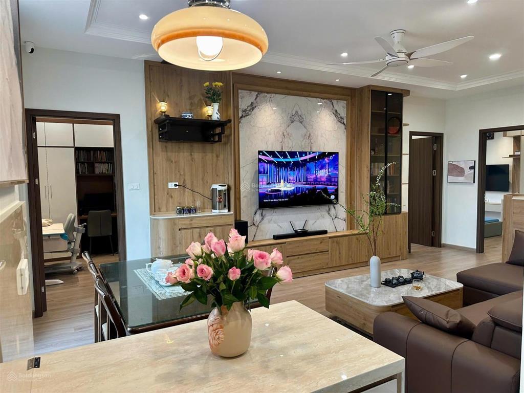 Hạ chào 6 tỷ! tòa apartment đẳng cấp 160m2x8t có hầm. ôtô vào nhà, pccc đạt chuẩn phố nguyễn khang.
