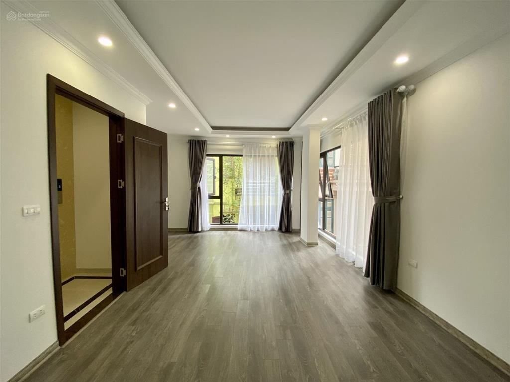 Hiếm! nhà cực đẹp 43m2x7t thang máy. ôtô vào nhà, ngõ thông kđt ciputra phố võ chí công, phú thượng