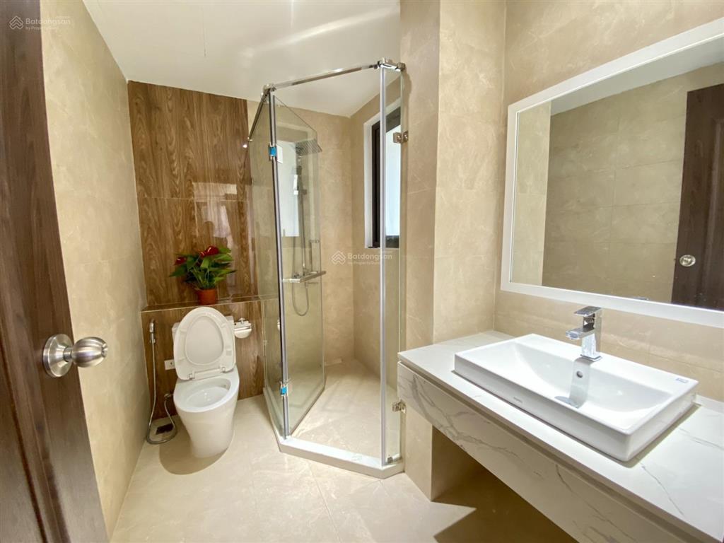 Hiếm! nhà cực đẹp 43m2x7t thang máy. ôtô vào nhà, ngõ thông kđt ciputra phố võ chí công, phú thượng