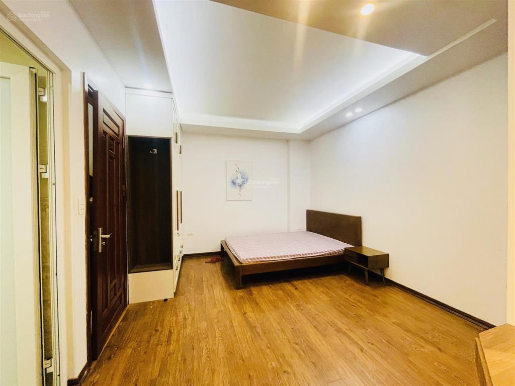 Giá cực hợp lý! nhà đẹp 32m2x5t full nội thất. cách phố 50m, ngõ rộng thoáng phố thụy khuê, tây hồ.