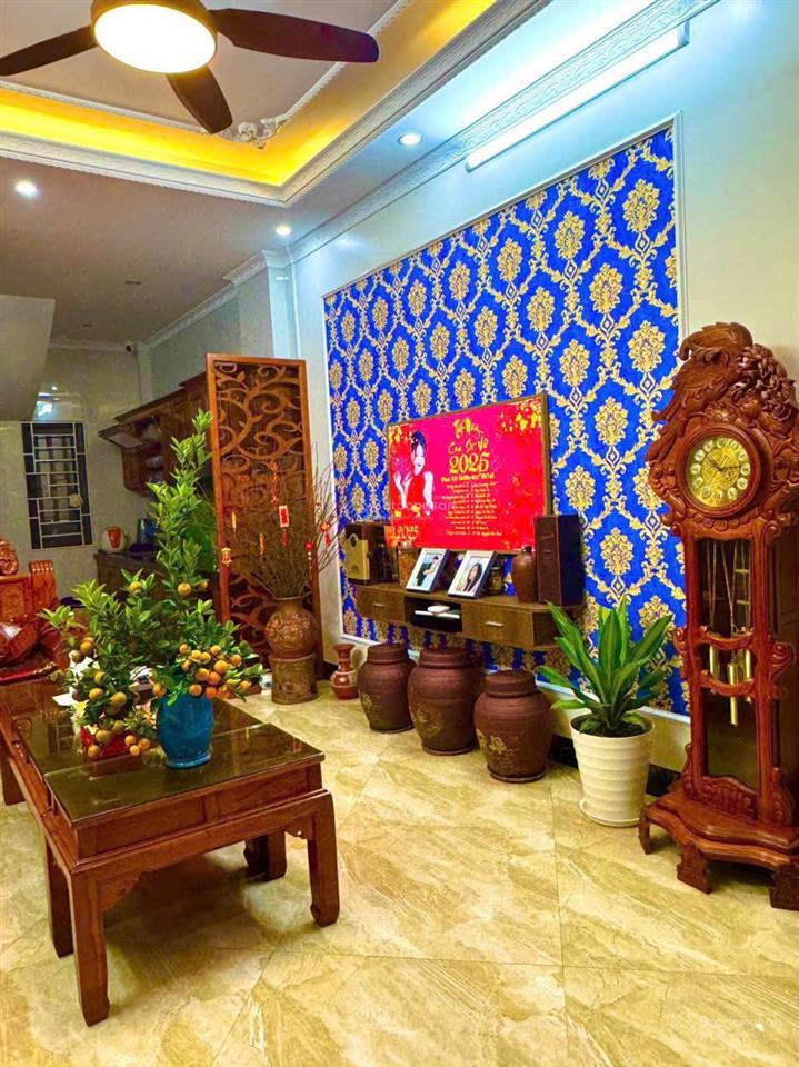 Hiếm! nhà cực đẹp 38m2x3t vuông vắn. cách phố 50m, cạnh lotte, ngõ nông  rộng thoáng phố liễu giai