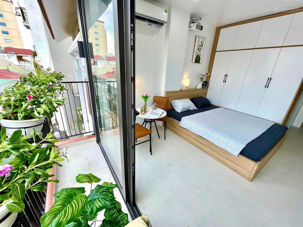 Tòa apartment đẳng cấp 93m2x8t thang máy. đang cho thuê full phòng, pccc chuẩn phố hoàng quốc việt.