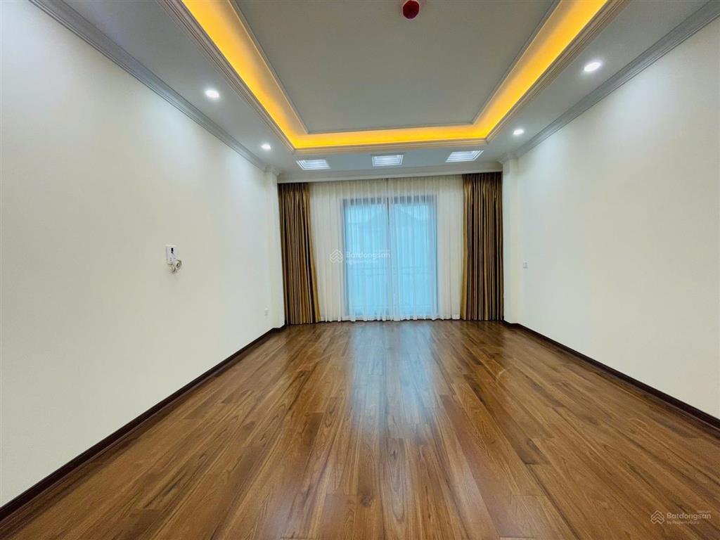 Hiếm! nhà cực đẹp 56m2x8t thang máy. phân lô, ôtô tránh và vào nhà, ngõ thông kinh doanh phố kim mã