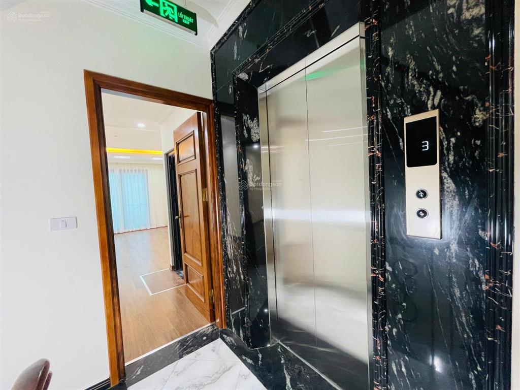 Hiếm! nhà cực đẹp 56m2x8t thang máy. phân lô, ôtô tránh và vào nhà, ngõ thông kinh doanh phố kim mã