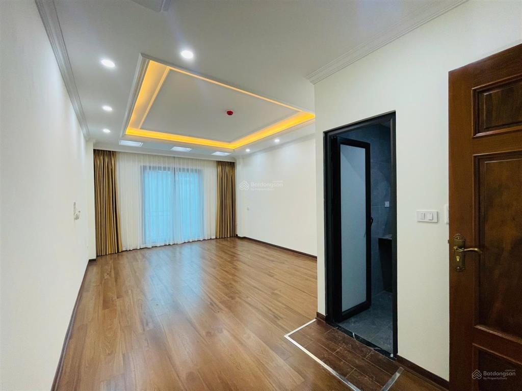 Hiếm! nhà cực đẹp 56m2x8t thang máy. phân lô, ôtô tránh và vào nhà, ngõ thông kinh doanh phố kim mã