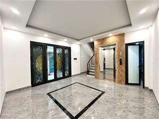 Hiếm! nhà cực đẹp 38m2x7t thang máy. cách phố 40m, vuông vắn, ngõ rộng thoáng phố duy tân, cầu giấy