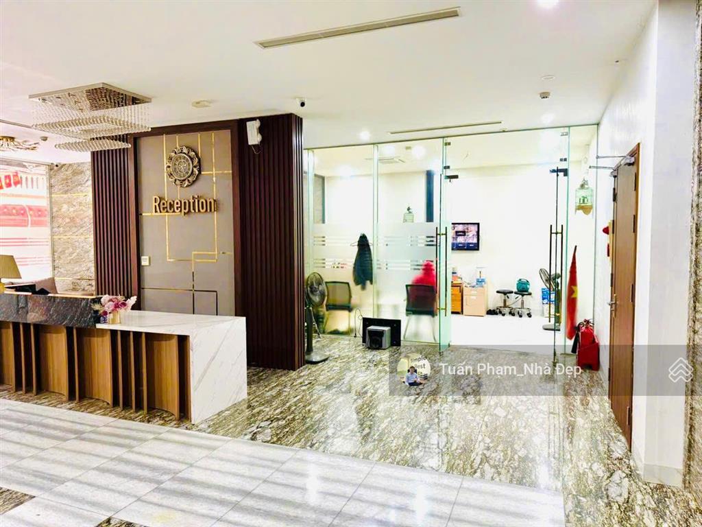 Tòa nhà hạng a  300m2x8t cực đẹp. mặt tiền 16m  có hầm, 2 thang máy cạnh hồ tây phố lạc long quân