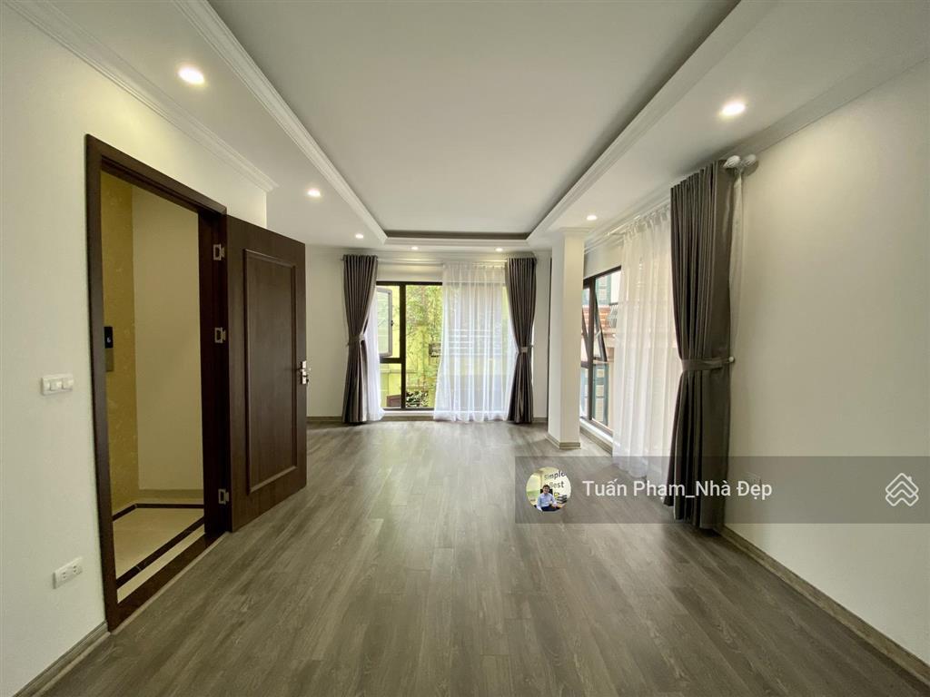 Hiếm! nhà cực đẹp 43m2x7t thang máy. ôtô vào nhà, ngõ thông kđt ciputra phố võ chí công, phú thượng