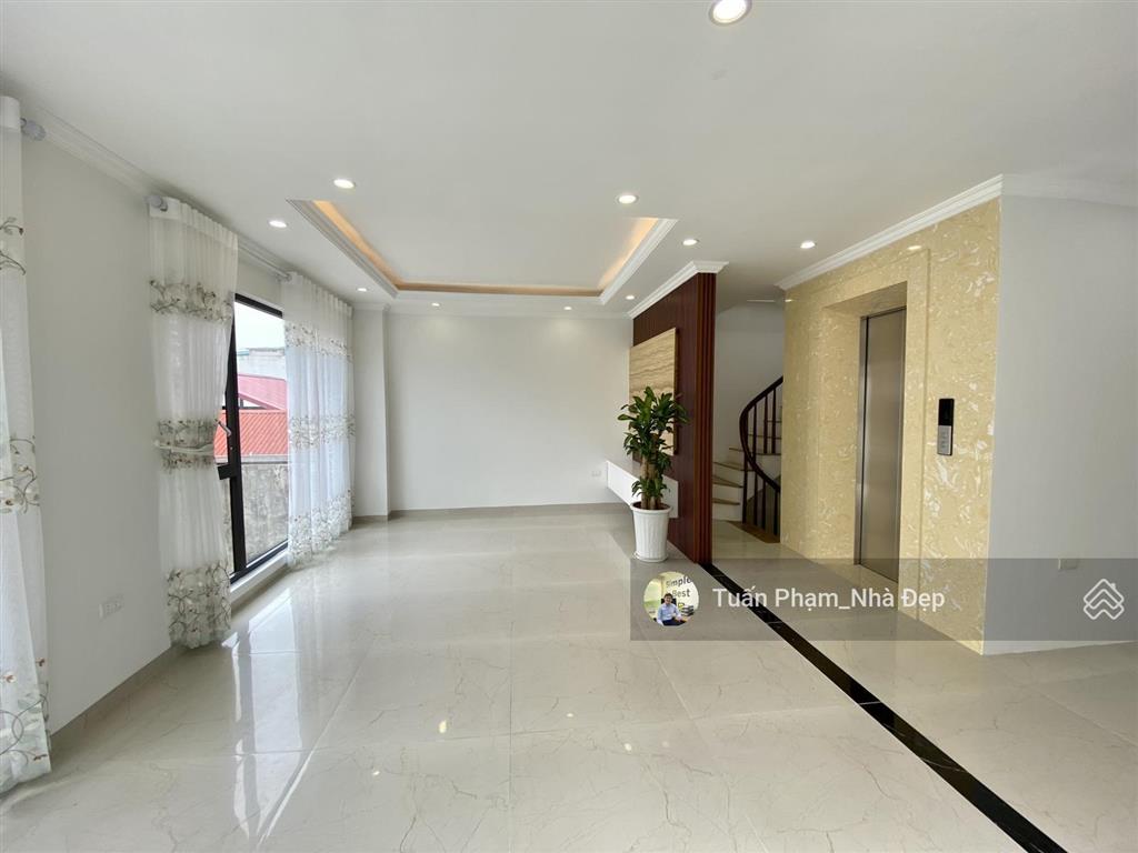 Hiếm! nhà cực đẹp 43m2x7t thang máy. ôtô vào nhà, ngõ thông kđt ciputra phố võ chí công, phú thượng