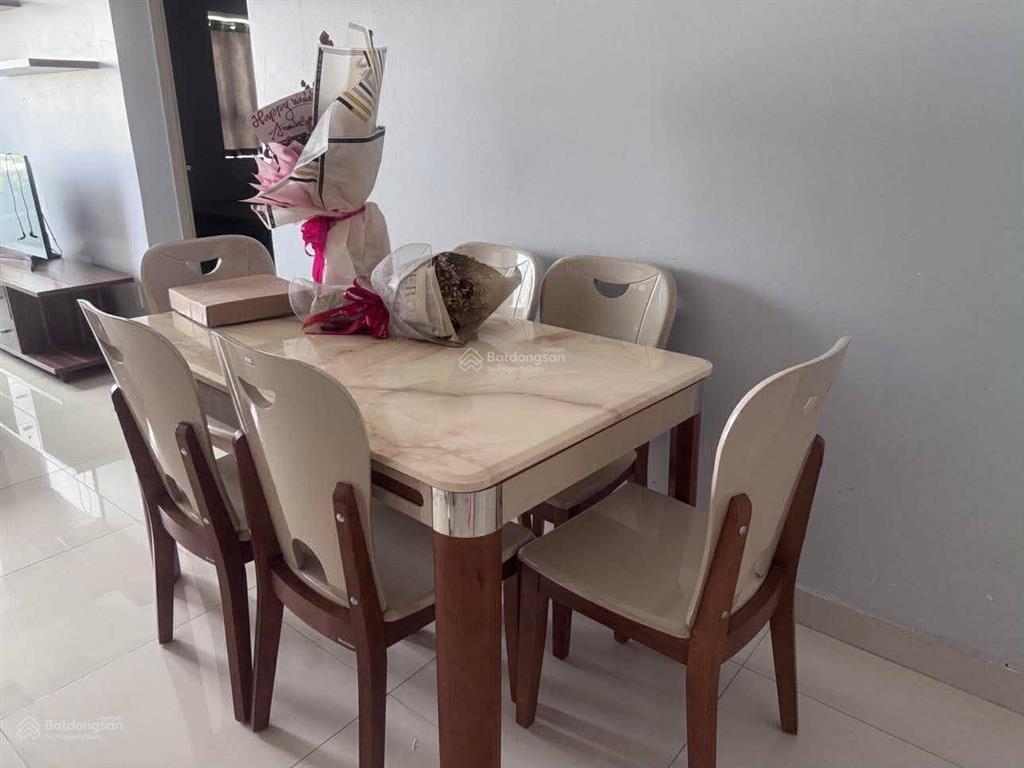 Cho thuê căn hộ full house 2pn giá rẻ bình tân