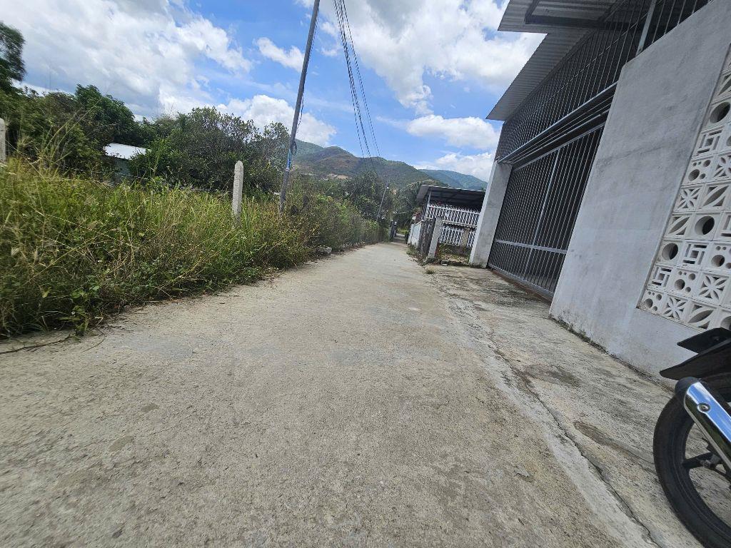 Bán đất Diên Tân full thổ giá rẻ sát bên Hương Lộ 62 đối diện công ty Đảnh Thạnh đi vào