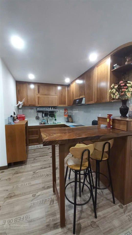 Bán nhà 1 trệt 3 lầu góc mặt tiền hẻm nguyễn hữu cảnh, 124m2. giá bán 22 tỷ