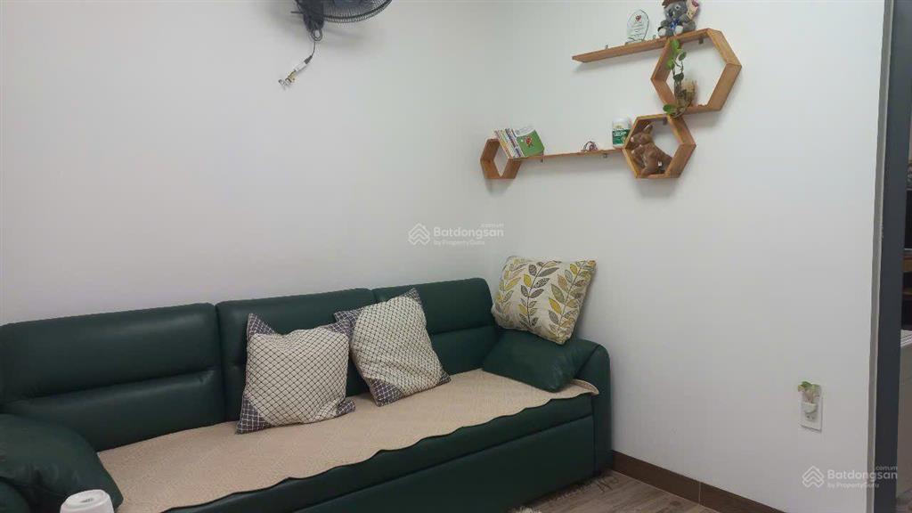 Bán nhà 1 trệt 3 lầu góc mặt tiền hẻm nguyễn hữu cảnh, 124m2. giá bán 22 tỷ