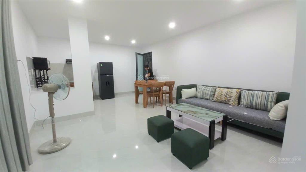 Bán nhà 1 trệt 3 lầu góc mặt tiền hẻm nguyễn hữu cảnh, 124m2. giá bán 22 tỷ