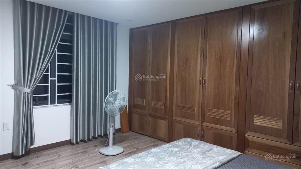 Bán nhà 1 trệt 3 lầu góc mặt tiền hẻm nguyễn hữu cảnh, 124m2. giá bán 22 tỷ