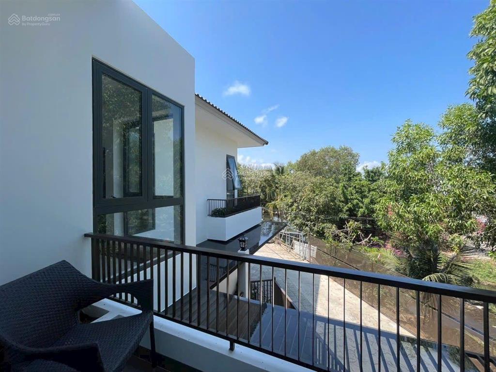 Bán nhà mới đẹp khu đồi nhãn vũng tàu. vị trí góc 2 mặt tiền, diện tích 120m2. giá bán 8.9 tỷ