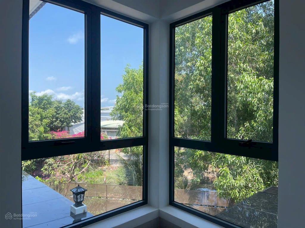 Bán nhà mới đẹp khu đồi nhãn vũng tàu. vị trí góc 2 mặt tiền, diện tích 120m2. giá bán 8.9 tỷ