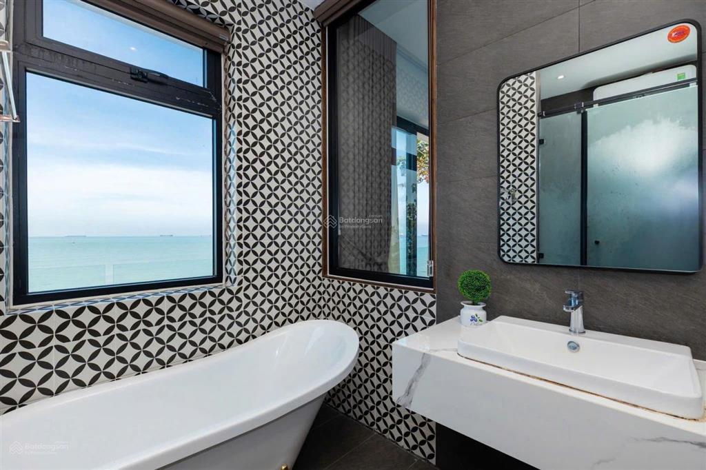 Hè đến rồi!! đi biển thôi!! siêu phẩm villa view biển ngay trung tâm vũng tàu! homestay 12tr/ngày