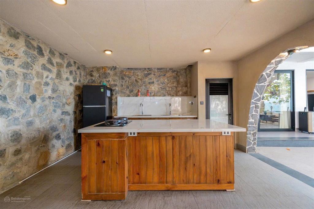 Hè đến rồi!! đi biển thôi!! siêu phẩm villa view biển ngay trung tâm vũng tàu! homestay 12tr/ngày