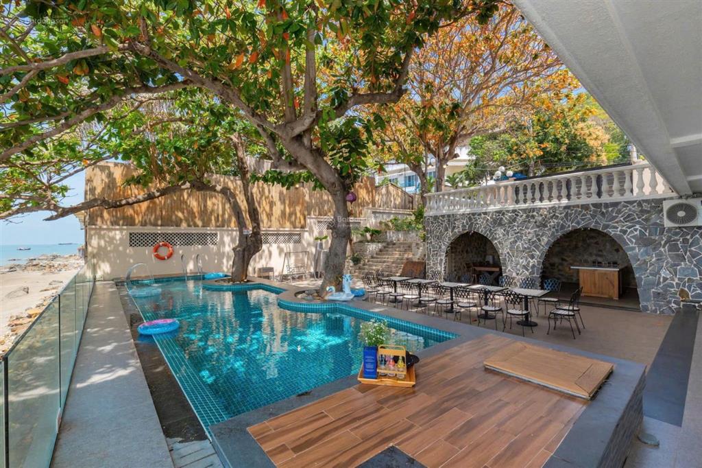 Hè đến rồi!! đi biển thôi!! siêu phẩm villa view biển ngay trung tâm vũng tàu! homestay 12tr/ngày