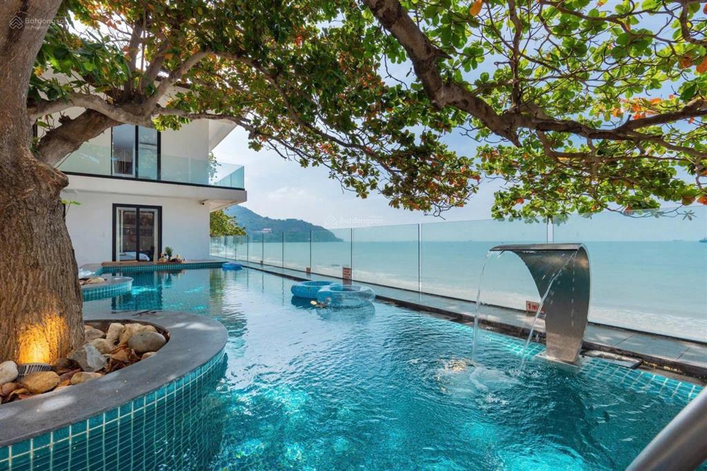 Hè đến rồi!! đi biển thôi!! siêu phẩm villa view biển ngay trung tâm vũng tàu! homestay 12tr/ngày
