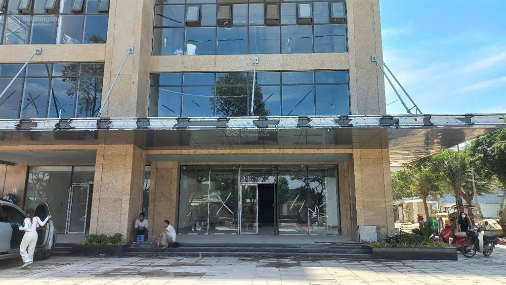Cho thuê căn shophouse vung tàu centre point mặt tiền 2/9 tp vũng tàu cũ. giá thuê 65tr/tháng
