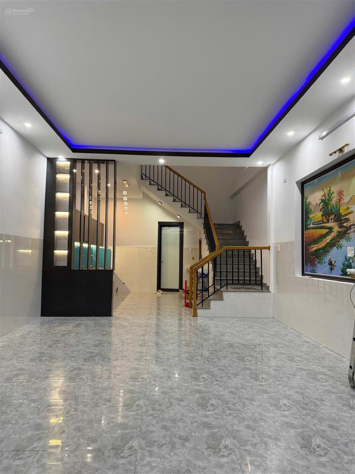 Bán nhà 2 tầng đẹp 2 mặt tiền trước sau nguyễn thị cận 110m2, gần bến xe, đại học duy tân