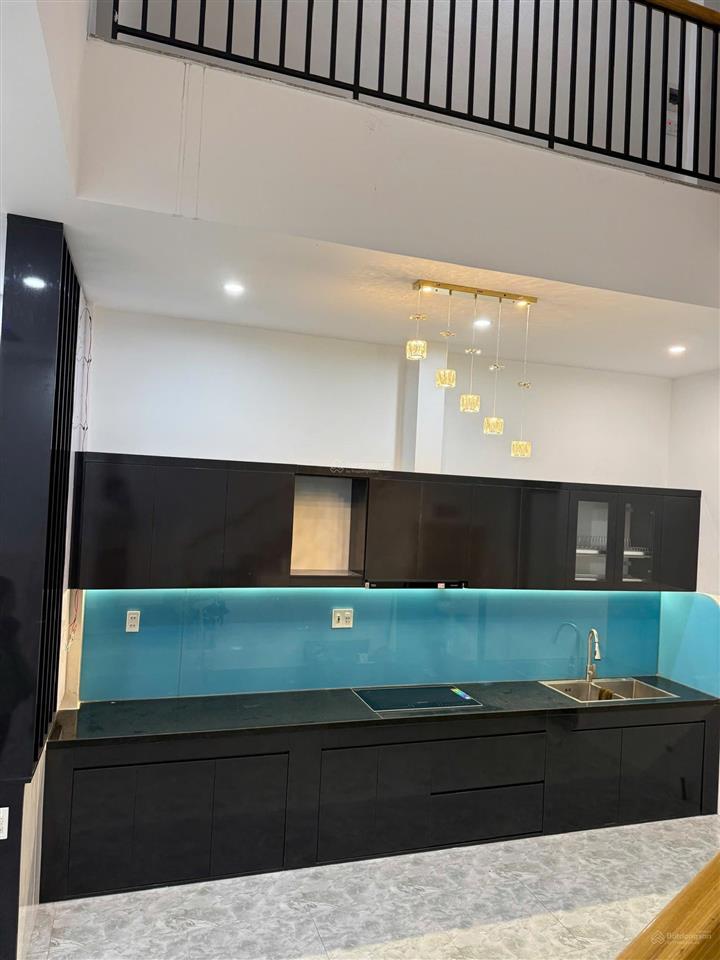 Bán nhà 2 tầng đẹp 2 mặt tiền trước sau nguyễn thị cận 110m2, gần bến xe, đại học duy tân