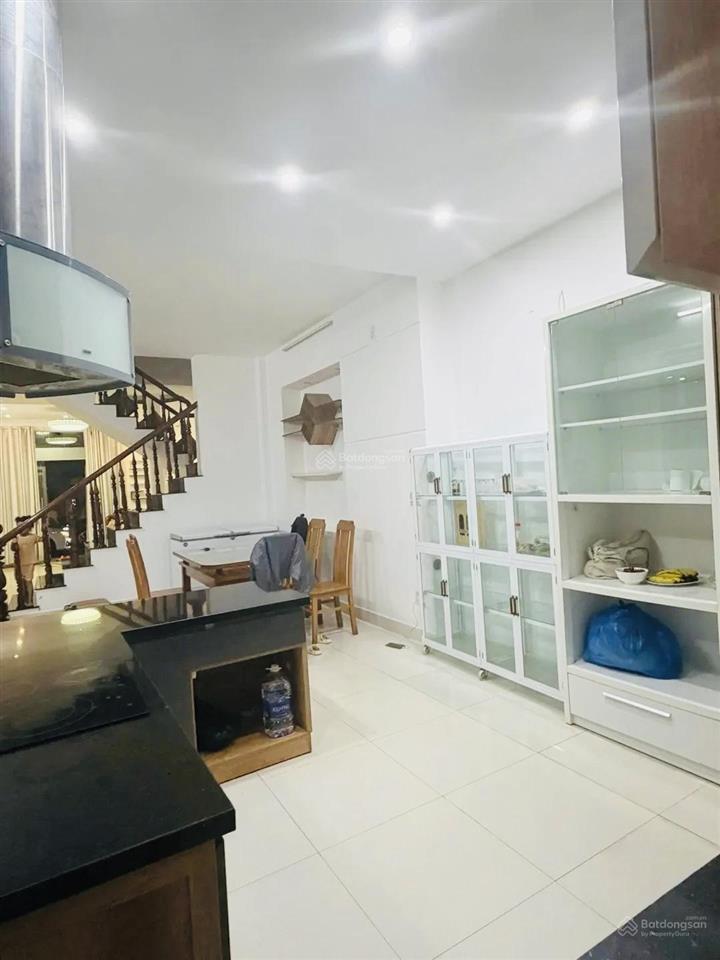 Cần bán nhà 3 tầng nguyễn dữ gần bv vinmec, đh ngoại ngữ trung tâm chỉ 9,9 tỷ