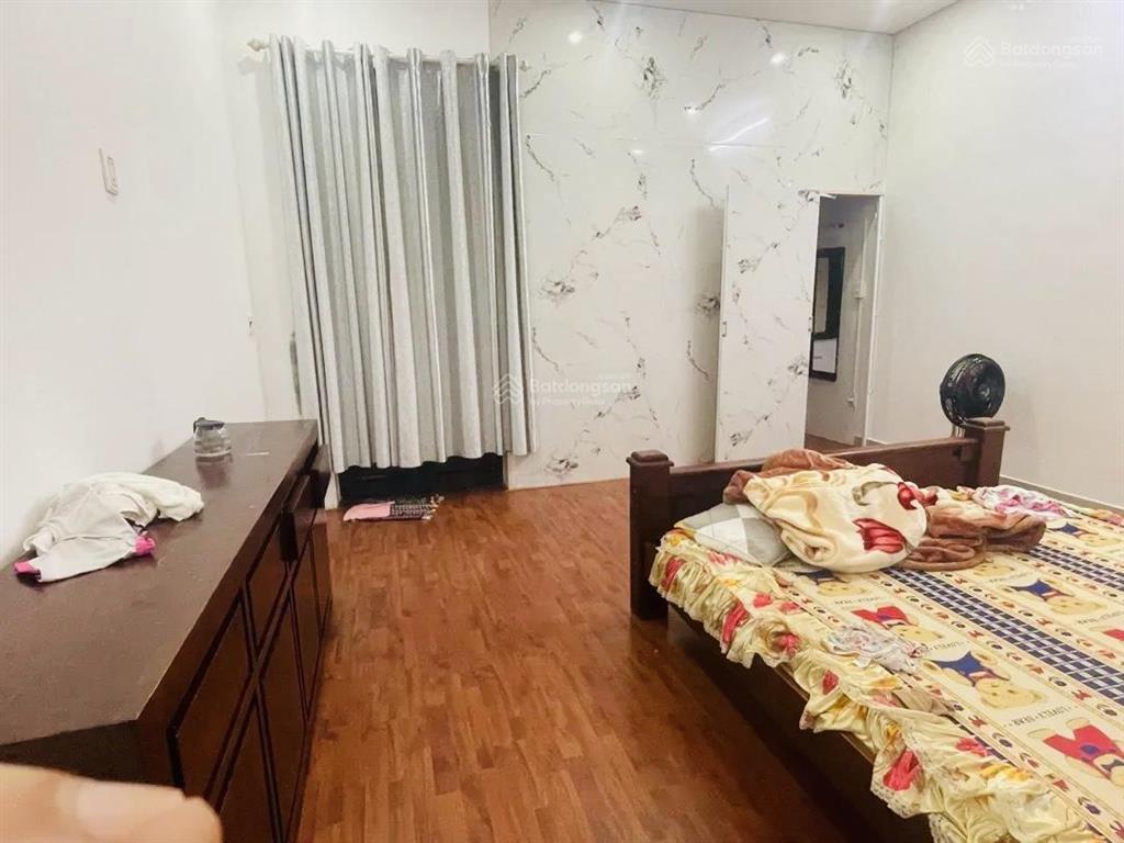 Cần bán nhà 3 tầng nguyễn dữ gần bv vinmec, đh ngoại ngữ trung tâm chỉ 9,9 tỷ