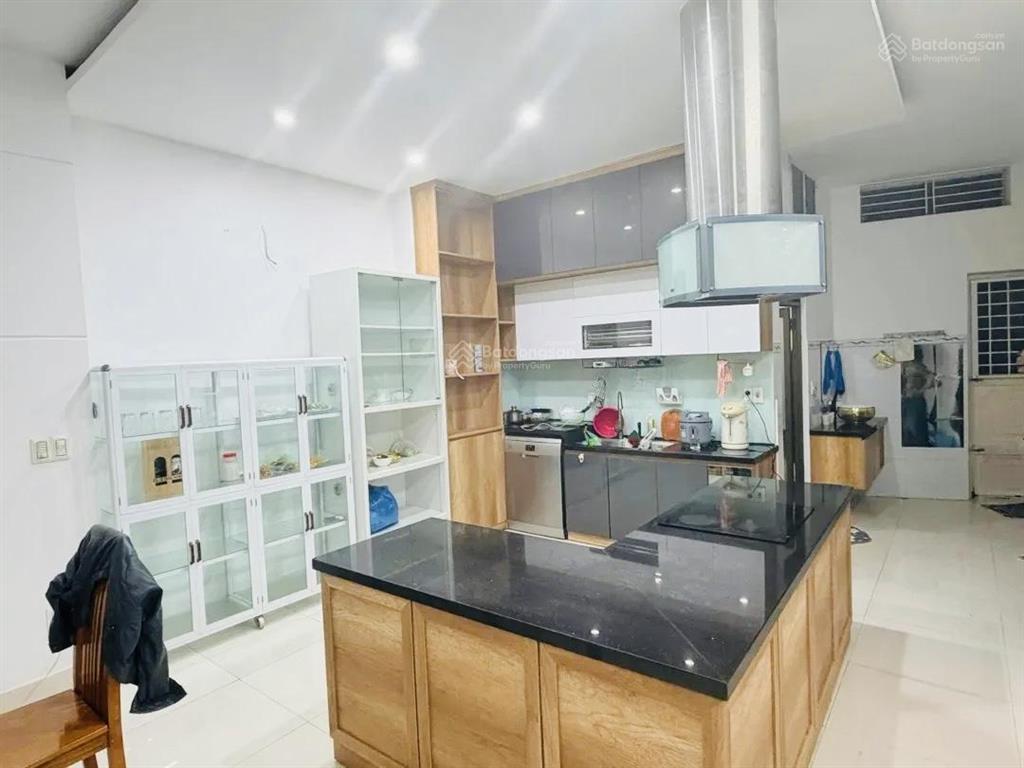 Cần bán nhà 3 tầng nguyễn dữ gần bv vinmec, đh ngoại ngữ trung tâm chỉ 9,9 tỷ