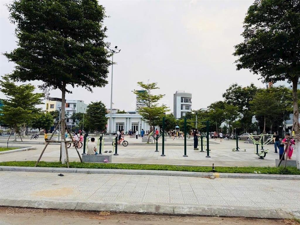 Hot | bán đất đông trà 8 view công viên, thích hợp ở, xây dựng căn hộ được 7 tầng