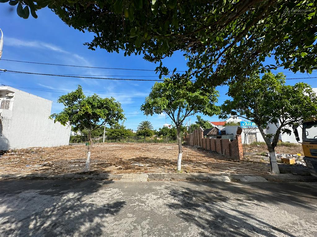 Chính chủ bán rẻ cặp đất đẹp biển tân trà, 160m² sát võ quý huân cách biển 200m, xây vila, căn hộ