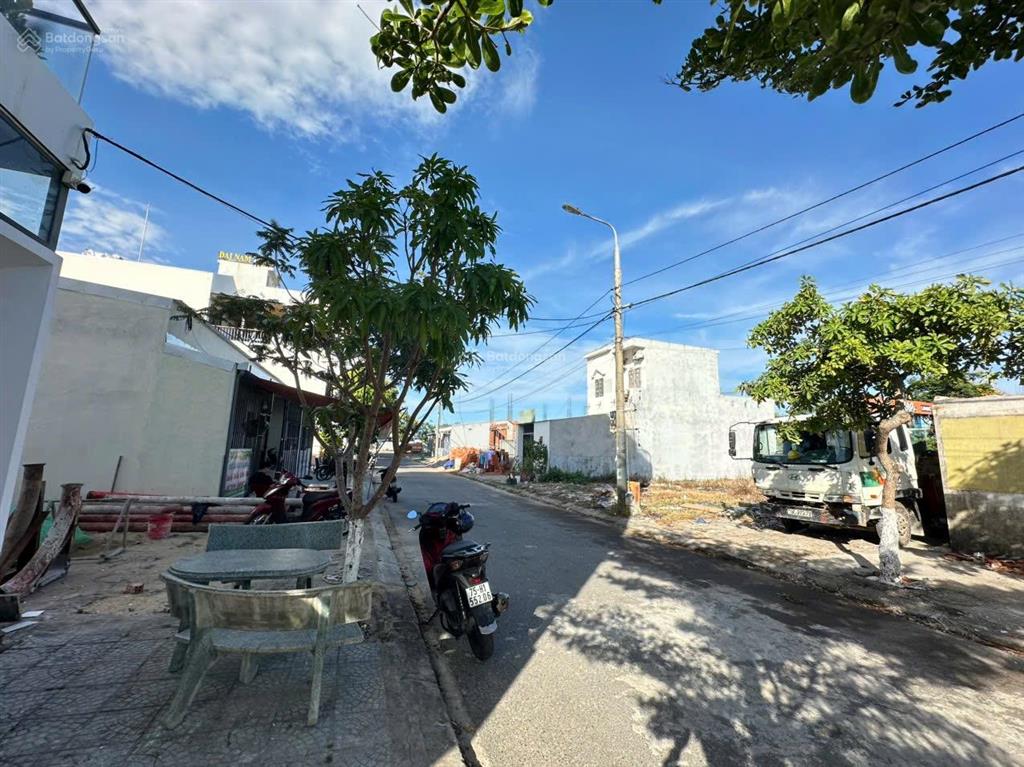 Chính chủ bán rẻ cặp đất đẹp biển tân trà, 160m² sát võ quý huân cách biển 200m, xây vila, căn hộ